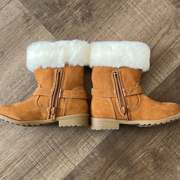 ✨2 PAIRS OF GIRL BOOTS✨ - Picture 5 of 14